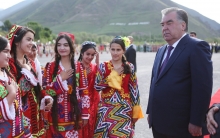 Ҷавонони кишвар пайрави Пешвои миллат