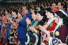 Роль женщин Таджикистана в научных трудах Рахмон Озода Эмомали